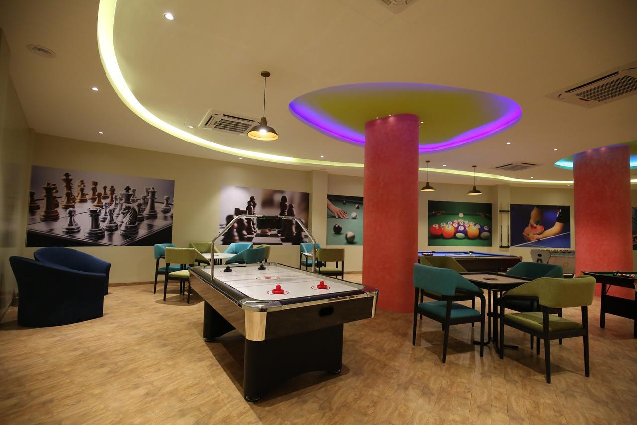 Rajhans Belliza Service Apartment Szúrat Kültér fotó
