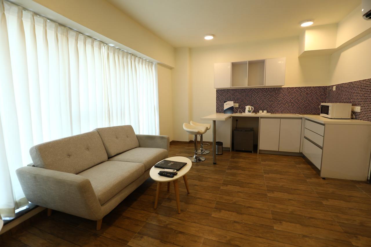Rajhans Belliza Service Apartment Szúrat Kültér fotó