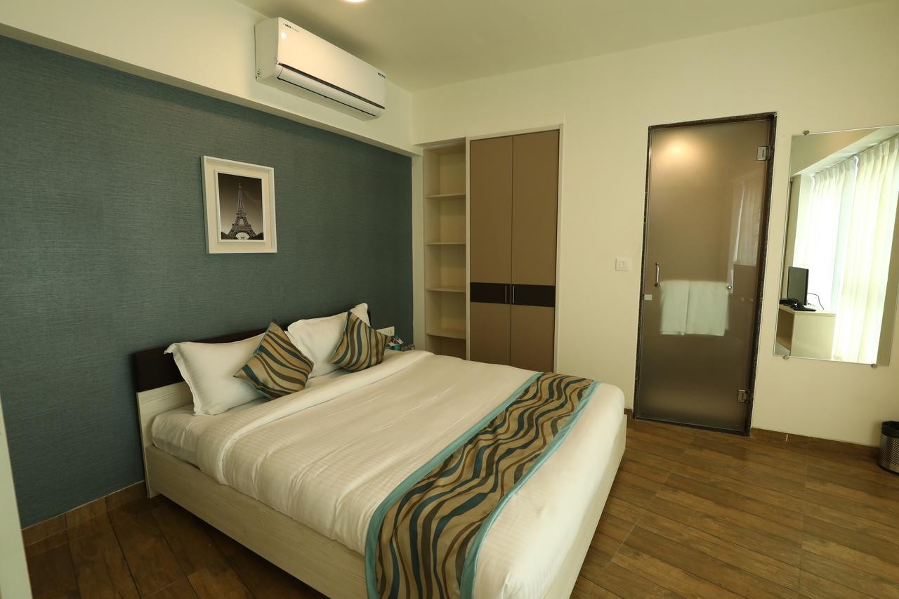 Rajhans Belliza Service Apartment Szúrat Kültér fotó