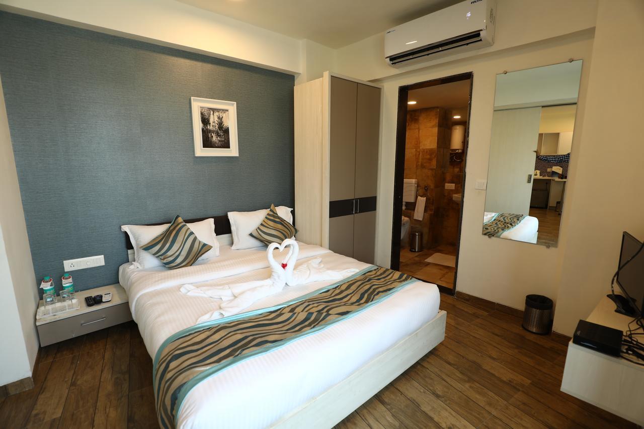 Rajhans Belliza Service Apartment Szúrat Kültér fotó